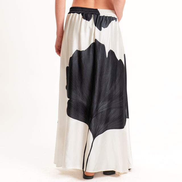 Anonyme-Gonna satin fantasia foglie elastico dietro - burro/nero