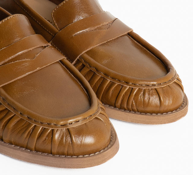 Divine Follie-Mocassino in pelle - cuoio