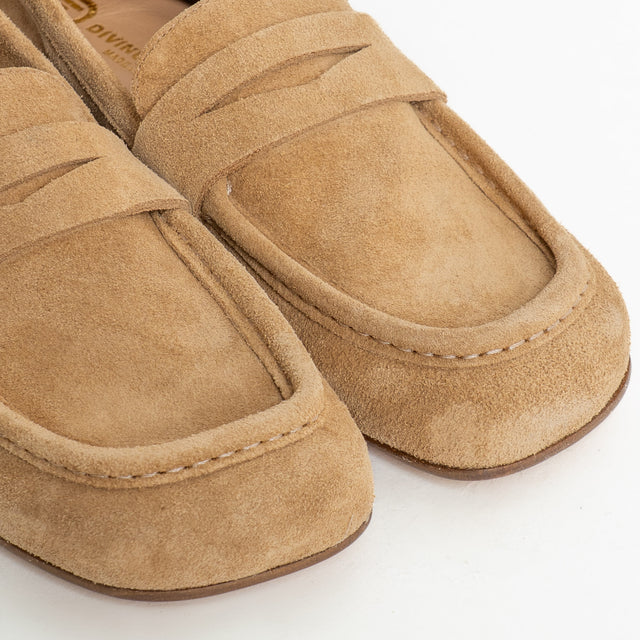 Divine Follie-Mocassino in camoscio - biscotto