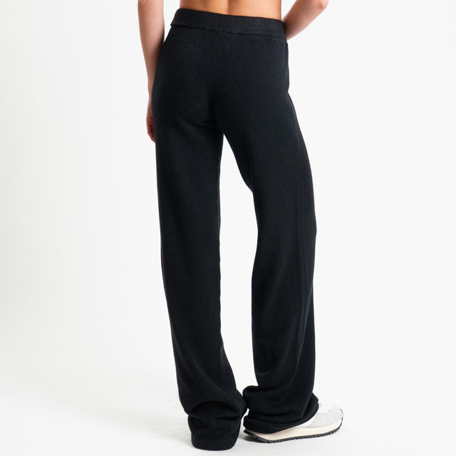 Tensione in-Completo maglia scollo barca + pantalone - nero