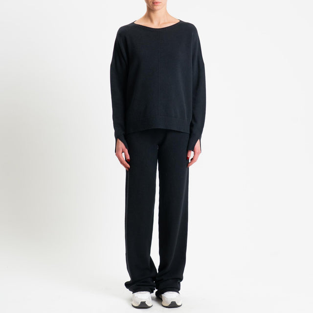 Tensione in-Completo maglia scollo barca + pantalone - nero