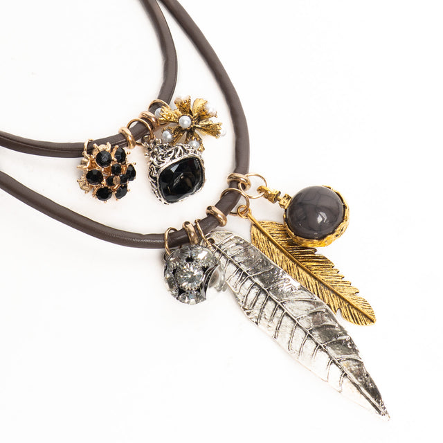 W by Whitemood-Collana multicharm in similpelle - gold/silver