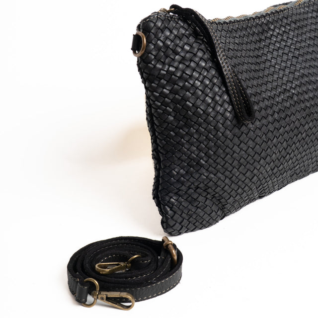 W by Whitemood-Maxi pochette intrecciata - nero