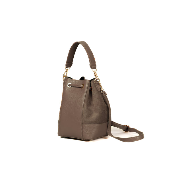 Bolso cubo con borlas de W by Whitemood - color topo