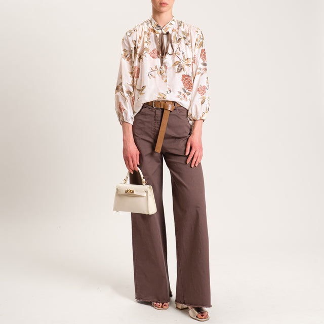 Tensione in-Pantalone sfrangiato con cintura - cioccolato