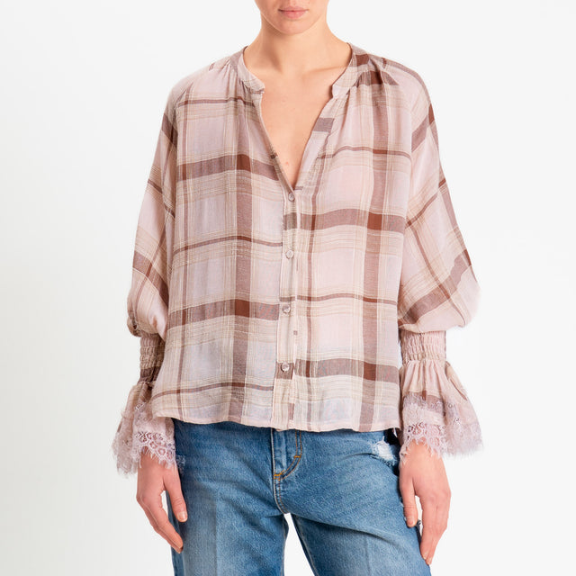 Tensione in -Camicia quadri garza di viscosa - rosa/choco