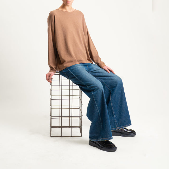 Zeroassoluto-Maglia girocollo a scatola - camel