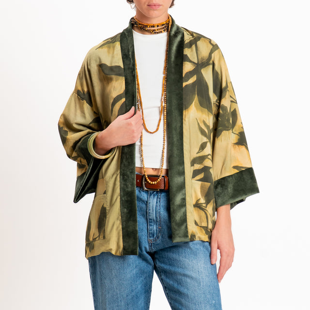 Dixie-Kimono corto fantasia foglie - olio/verde