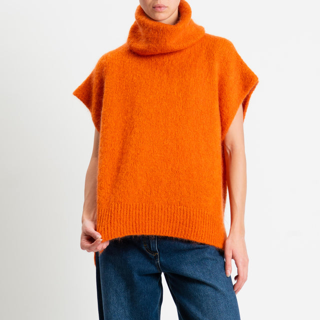 Dixie-Maglia mohair smanicata collo alto - arancio
