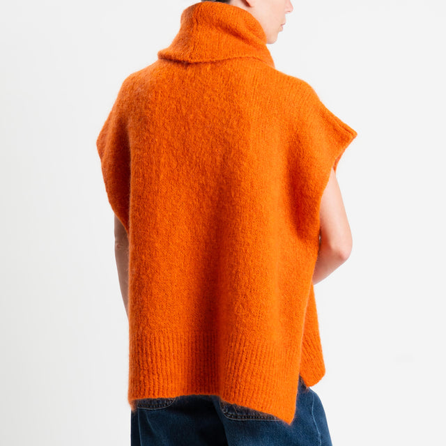 Dixie-Maglia mohair smanicata collo alto - arancio