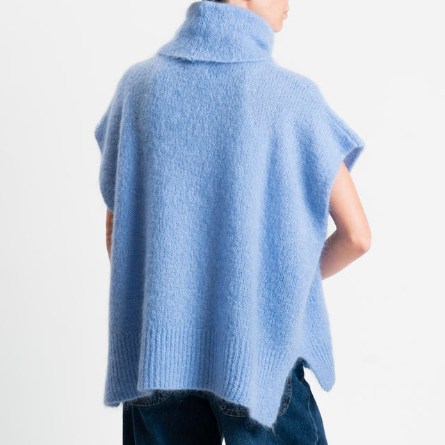Dixie-Maglia mohair smanicata collo alto - celeste