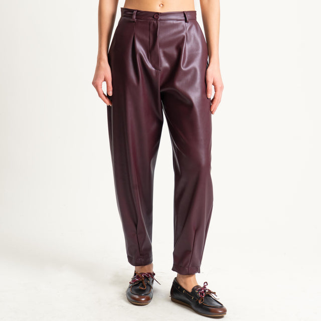 Dixie-Pantalone similpelle barrel fit con pinces - Bordeaux