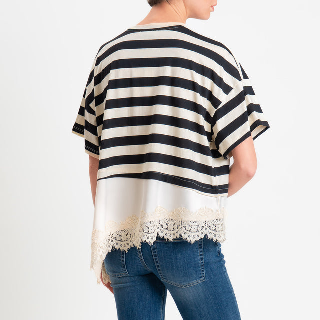 Dixie-T-shirt righe asimmetrico con pizzo - burro/nero