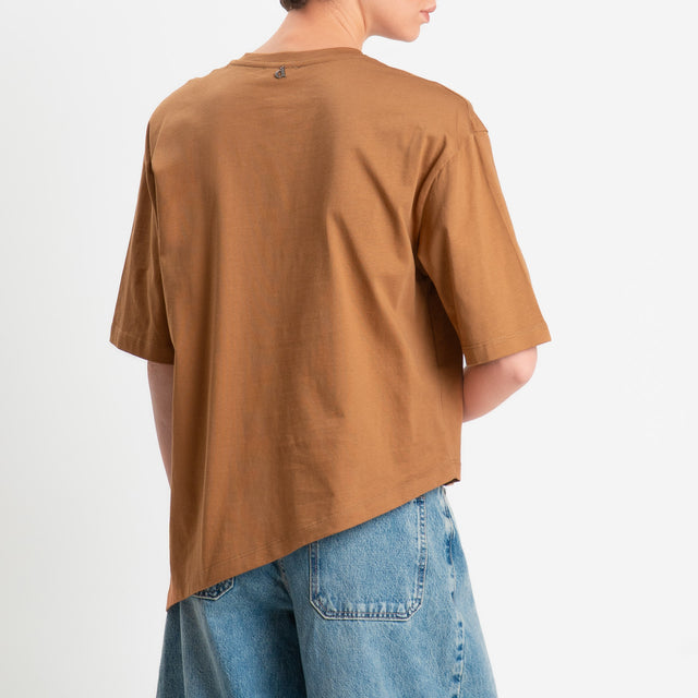 Dixie-T-shirt asimmetrica con spalline - tabacco
