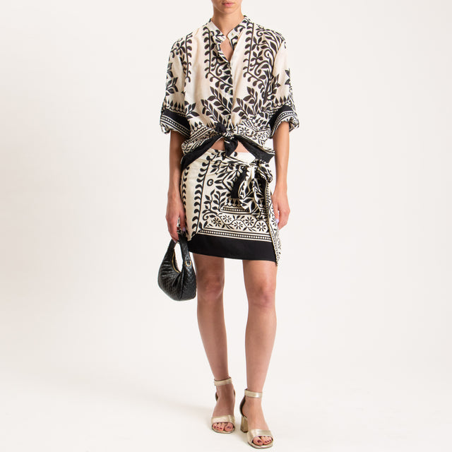 Haveone-Camicia mussola collo coreana fantasia - latte/nero
