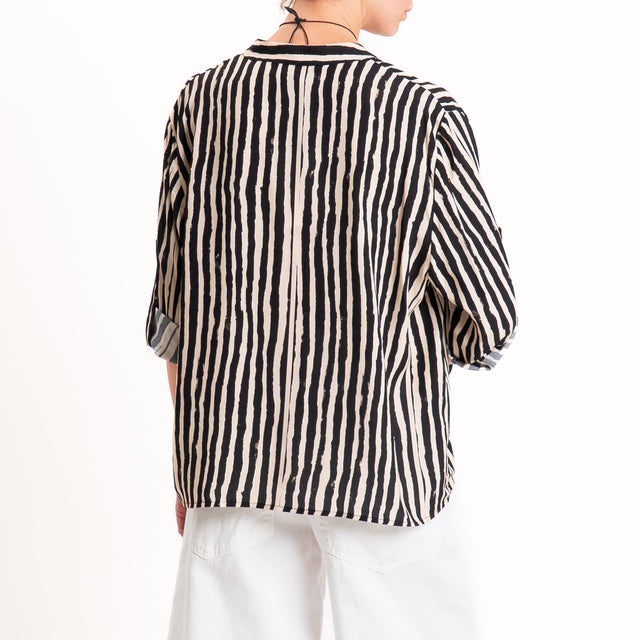 Haveone-Camicia fantasia righe collo coreana - sand/nero