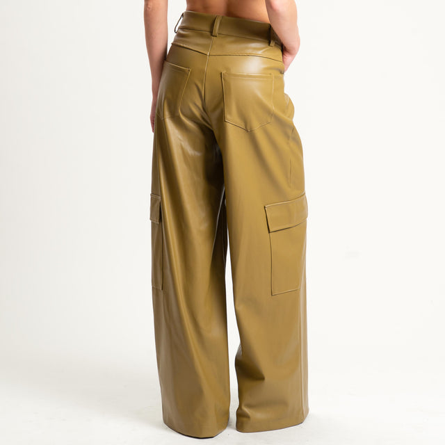 Haveone- Pantalone cargo similpelle wide leg - olio