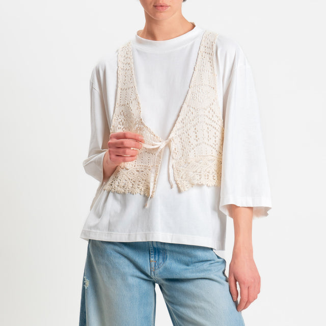 Haveone-T-shirt + gilet pizzo crochet - panna