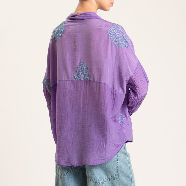 Tensione in-Camicia misto seta con ricami - bouganville/avio