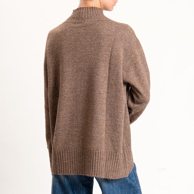 Kontatto-Maglia filo lurex con spacchi su polsi - tortora/oro