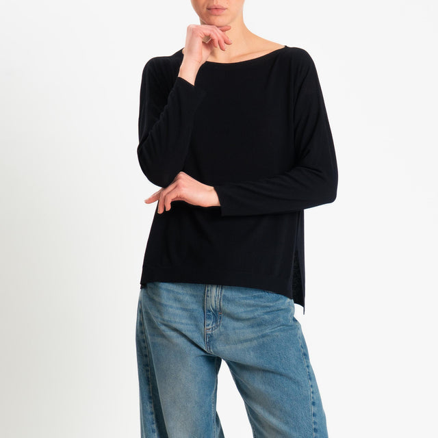 Kontatto- Maglia scatola spacchi laterali - Nero