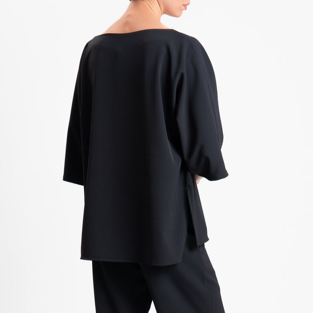Kontatto-Completo blusa e pantalone tessuto fluido - nero