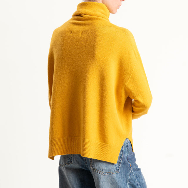 Kontatto-Maglia collo alto spacchi laterali (QS) - giallo