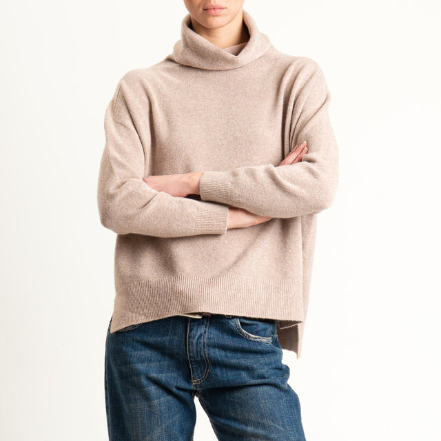 Kontatto-Maglia collo alto spacchi laterali (QS) - tortora