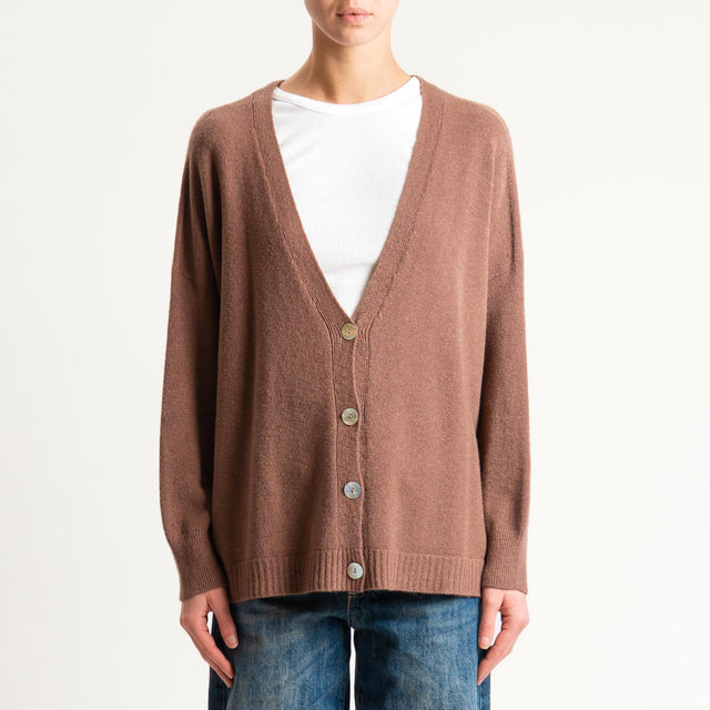 Kontatto-Cardigan con spacchi laterali (QS) - nocciola