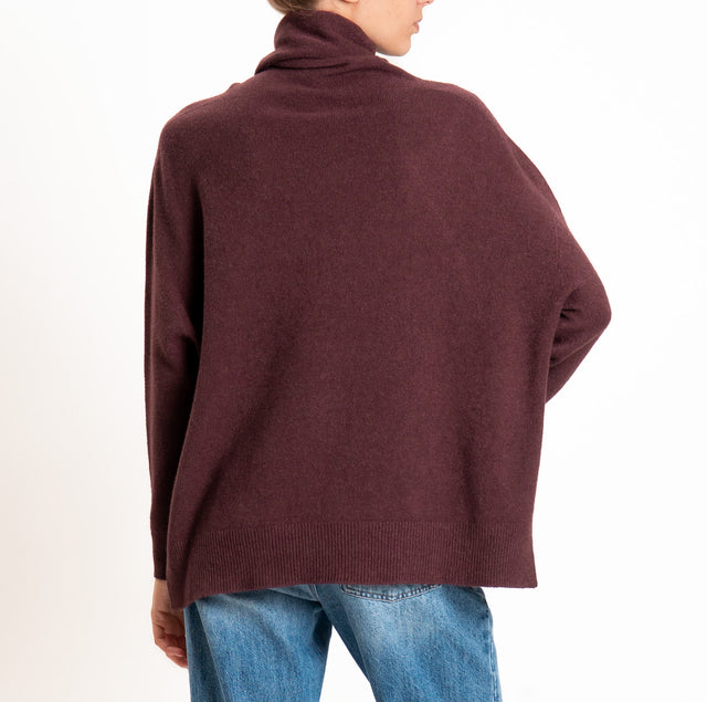 Kontatto-QS turtleneck sweater with side slits - marsala
