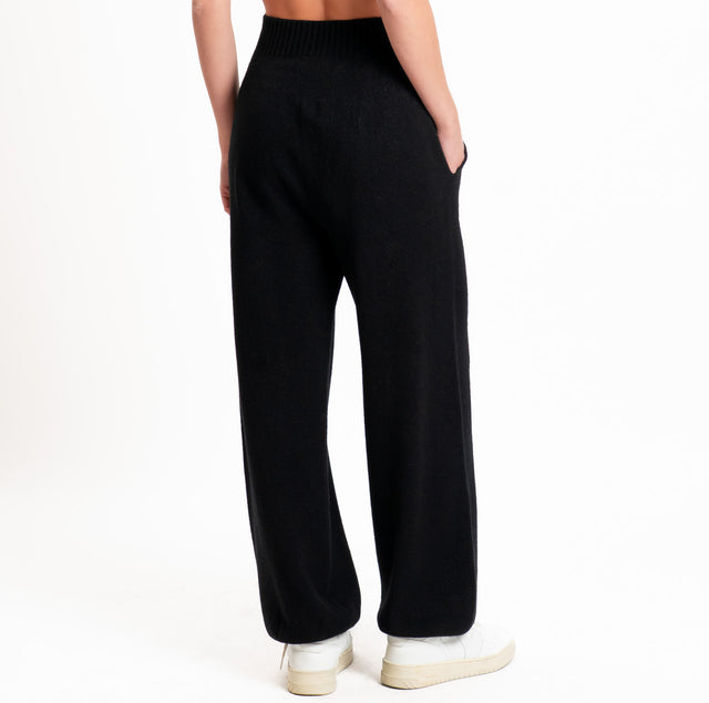 Kontatto QS knit trousers with pockets - black