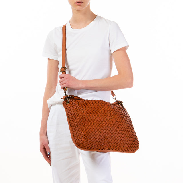 Zeroassoluto - Borsa a mano in pelle intrecciata - cuoio