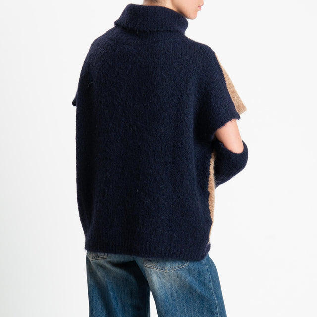 Motel-Maglia smanicata argyle collo alto in mohair con manicotti - blu/cammello/denim