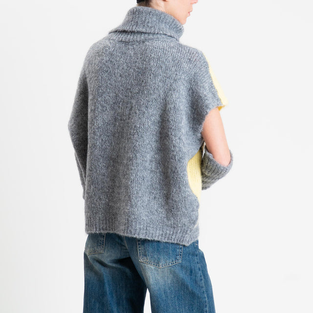 Motel-Maglia smanicata argyle collo alto in mohair con manicotti - grigio/lime/panna