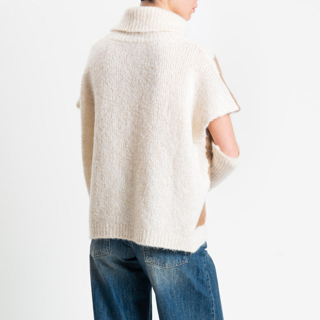 Motel-Maglia smanicata argyle collo alto in mohair con manicotti - panna/azzurro/cammello