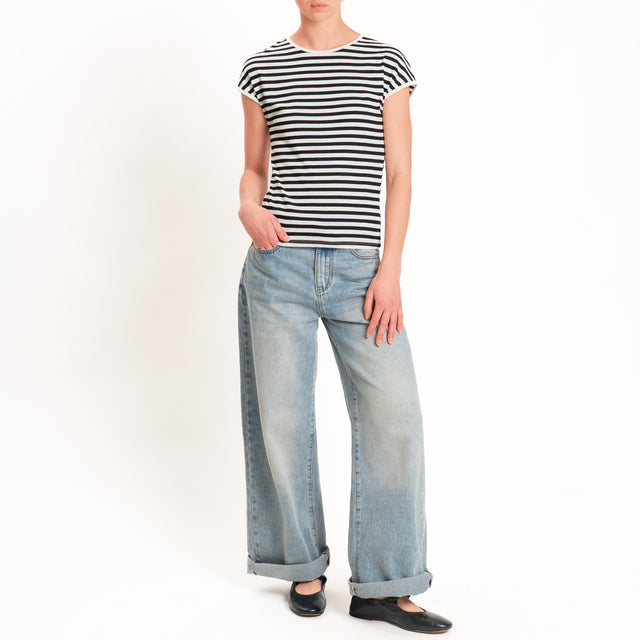 Motel-T-shirt righe a costine elasticizzata - panna/nero