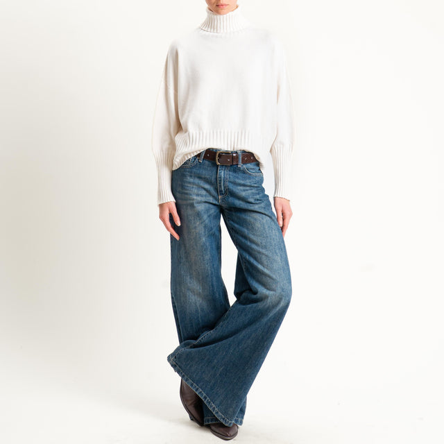 Motel-Maglia scatola collo alto bordi a coste - crema