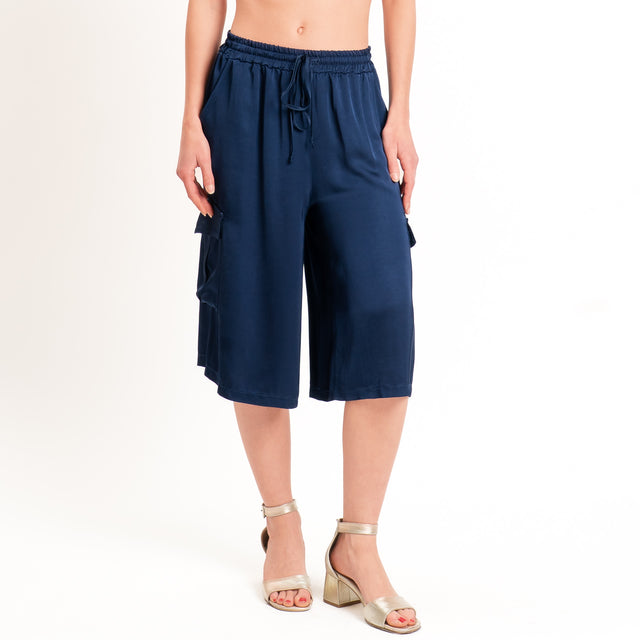 Motel-Bermuda cargo in satin elastico in vita - blu