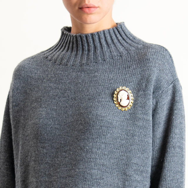 Motel-Maglia collo montato misto alpaca con spilla - grigio