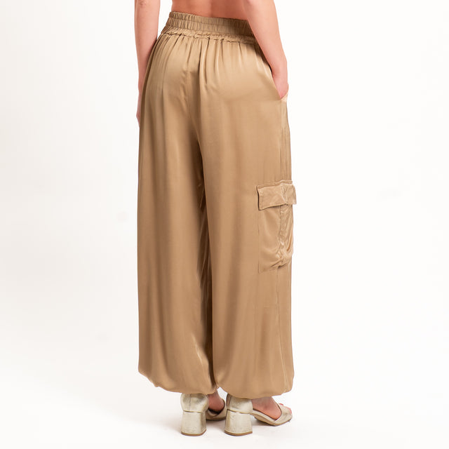 Motel-Pantalone cargo in satin elastico in vita - desert