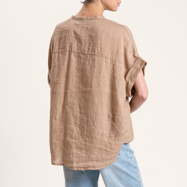 Motel-Camicia in lino mezza manica con spilla - cammello