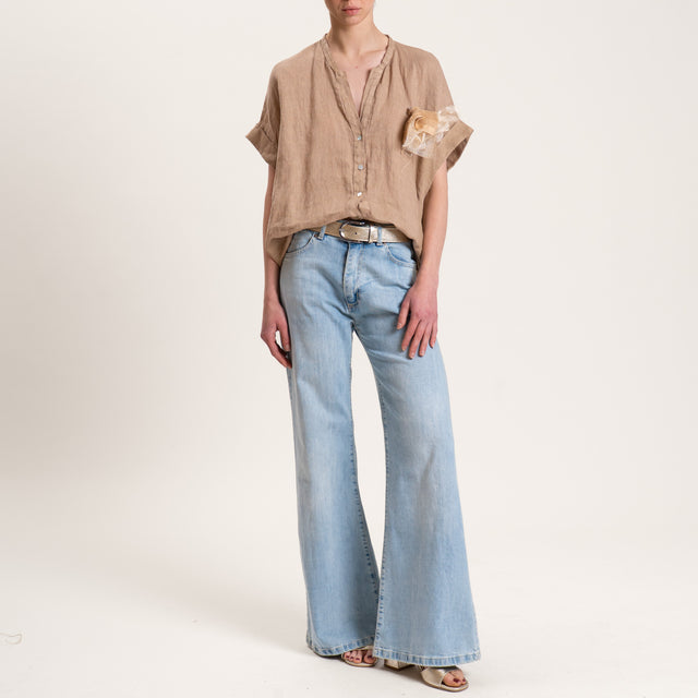 Motel-Camicia in lino mezza manica con spilla - cammello