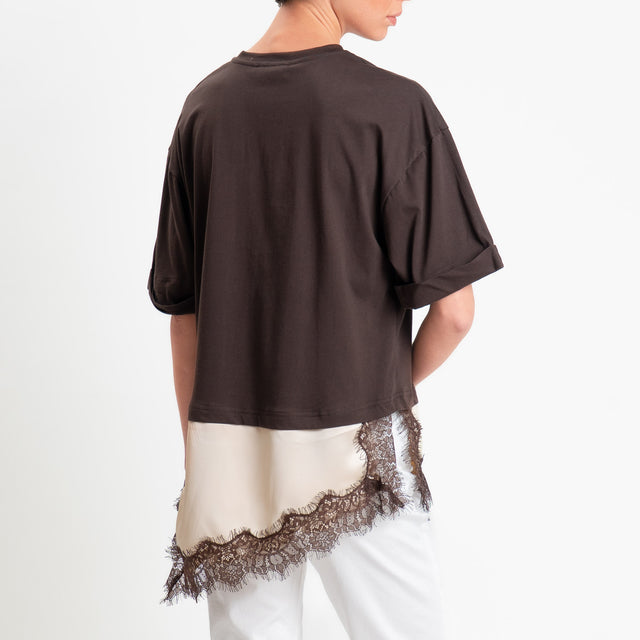 Motel-T-shirt asimmetrico con pizzo - moro/burro