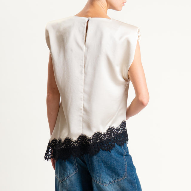 Motel- Blusa smanicata satin con pizzo - avorio/nero