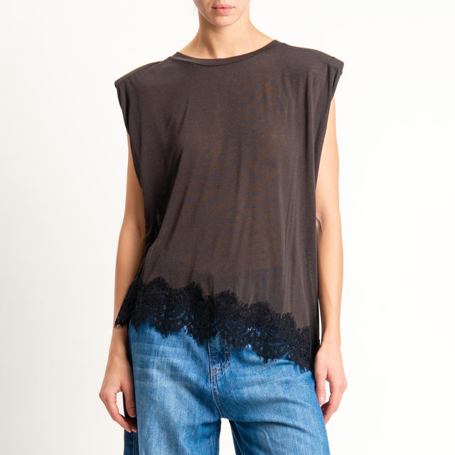 Motel-T-shirt asimmetrico con spalline e pizzo - moro