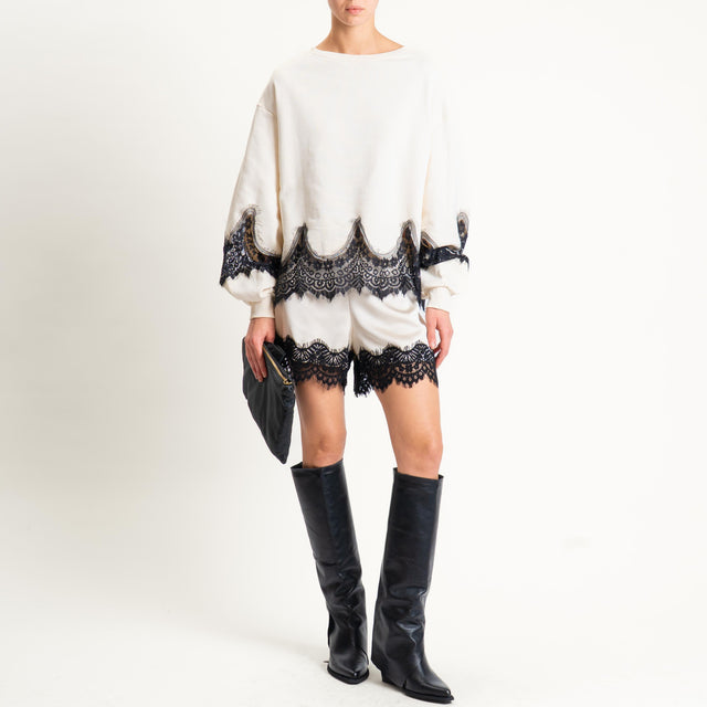 Motel-Shorts in satin con pizzo - avorio