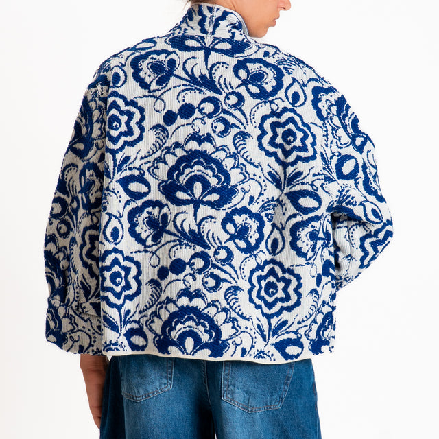 Motel-Cardigan misto alpaca fantasia floreale - panna/blu