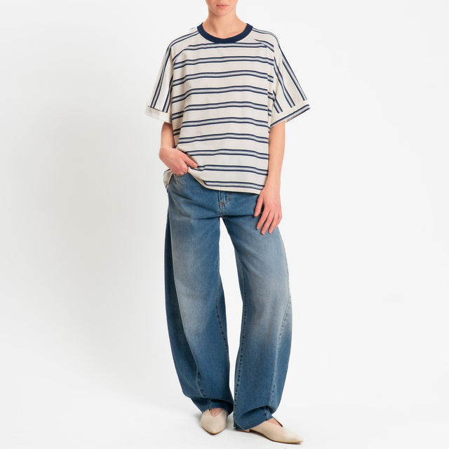 Philia Loft-Maglia over a righe - panna/blu