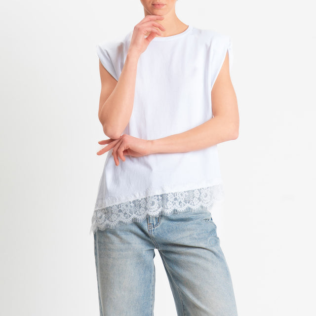Philia Loft-T-shirt smanicata con spalline - bianco