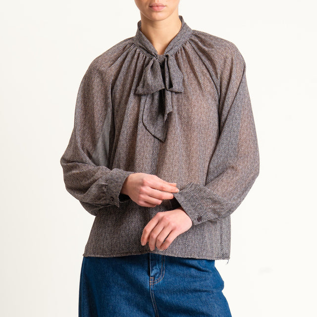 Philia Loft-Camicia spinata con fiocco - burro/nero/moro